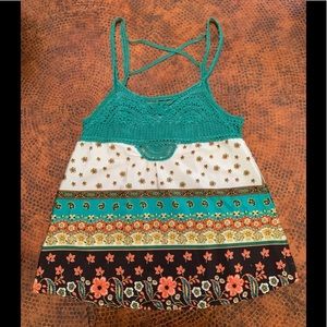 Sleeveless Crochet/Satin Top. Lulumari, Large